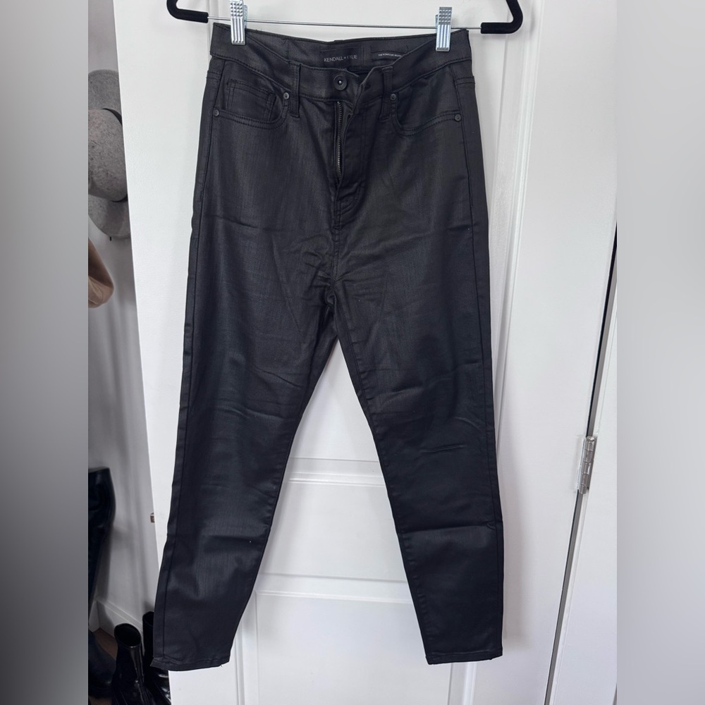 Kendall & Kylie Black Skinny Jeans Sleek Design